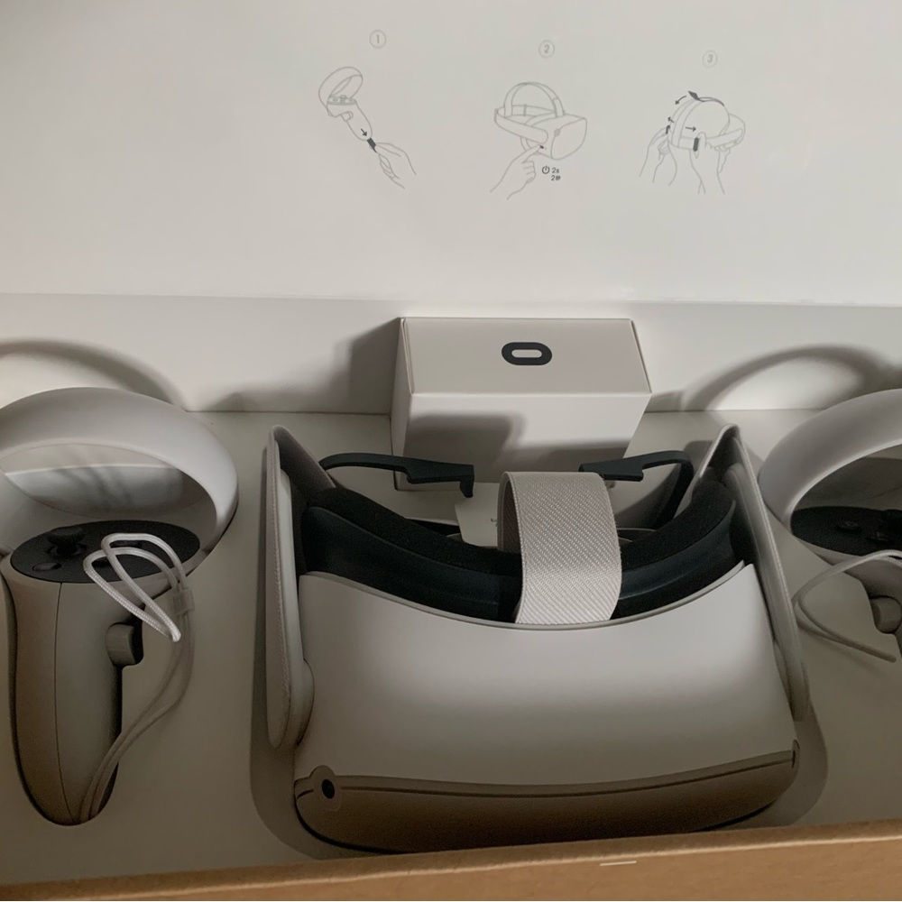Oculus Quest 2 bundle set - Picture 4 of 8